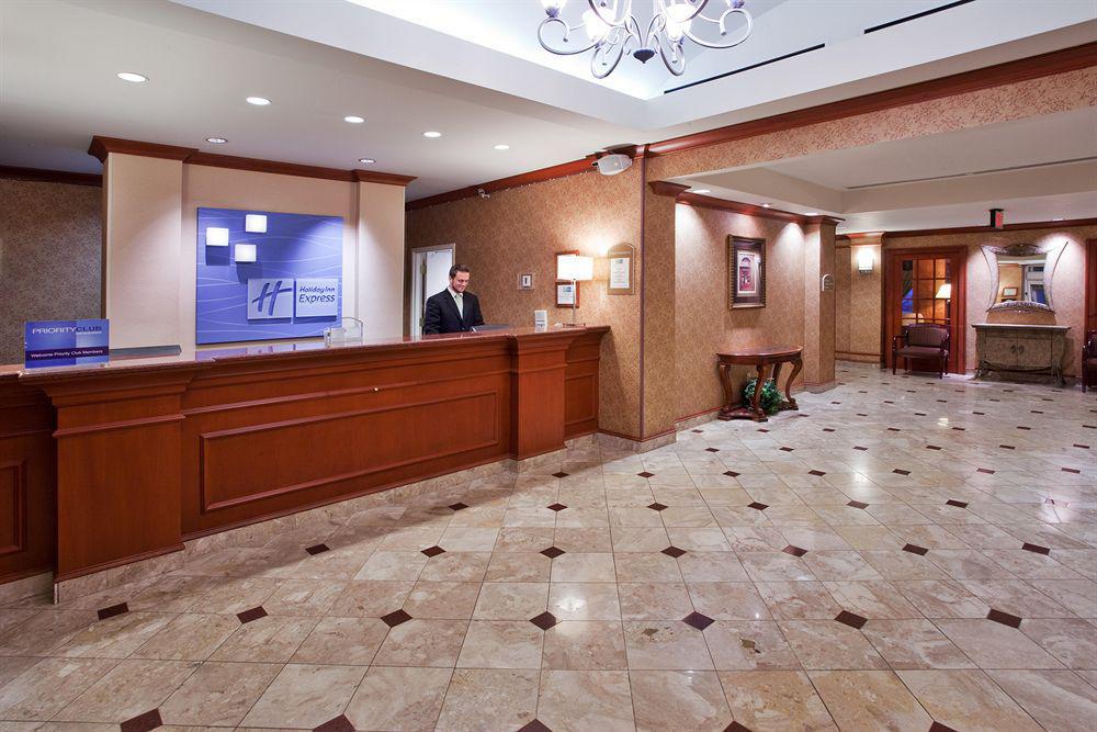 Holiday Inn Express Hotel & Suites Grand Rapids-North By Ihg Interior foto