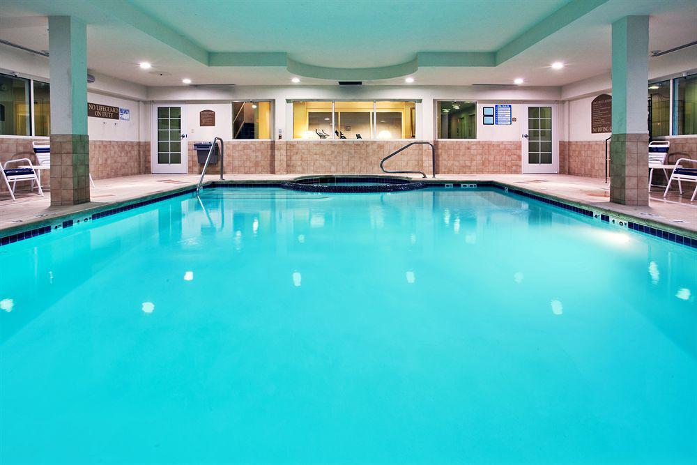 Holiday Inn Express Hotel & Suites Grand Rapids-North By Ihg Einrichtungen foto