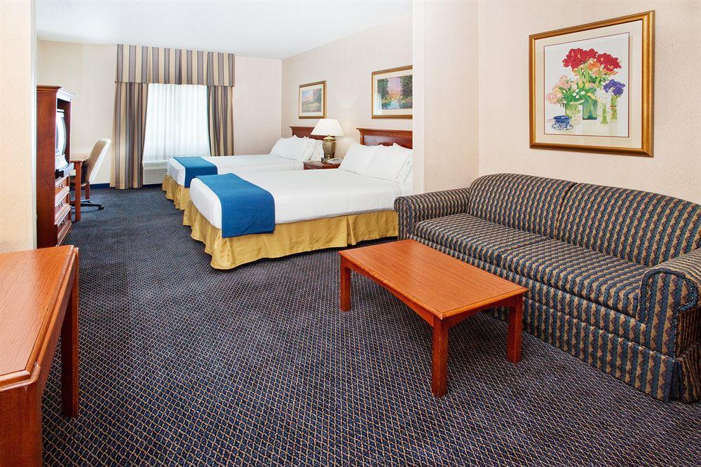 Holiday Inn Express Hotel & Suites Grand Rapids-North By Ihg Zimmer foto