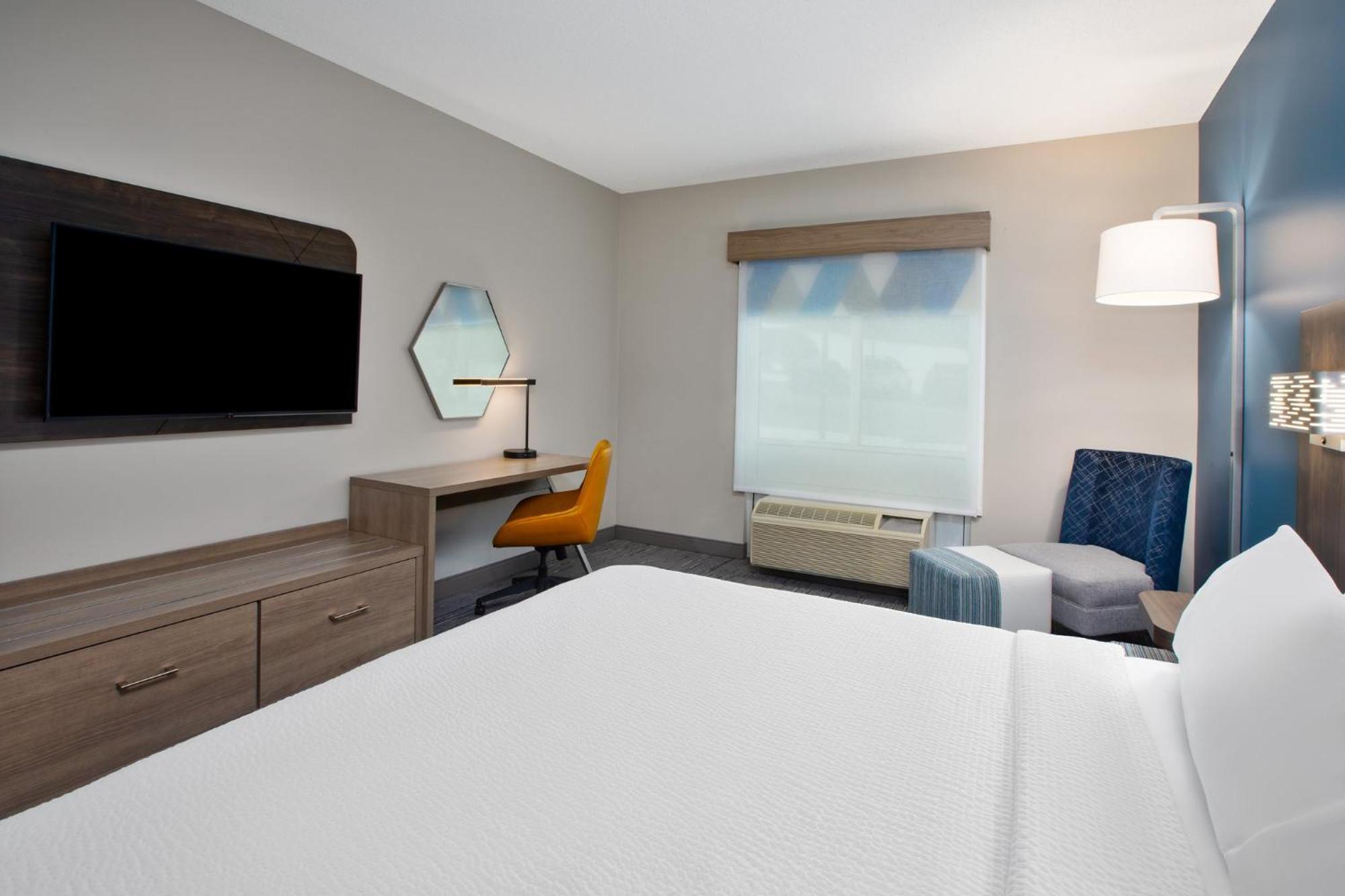 Holiday Inn Express Hotel & Suites Grand Rapids-North By Ihg Exterior foto