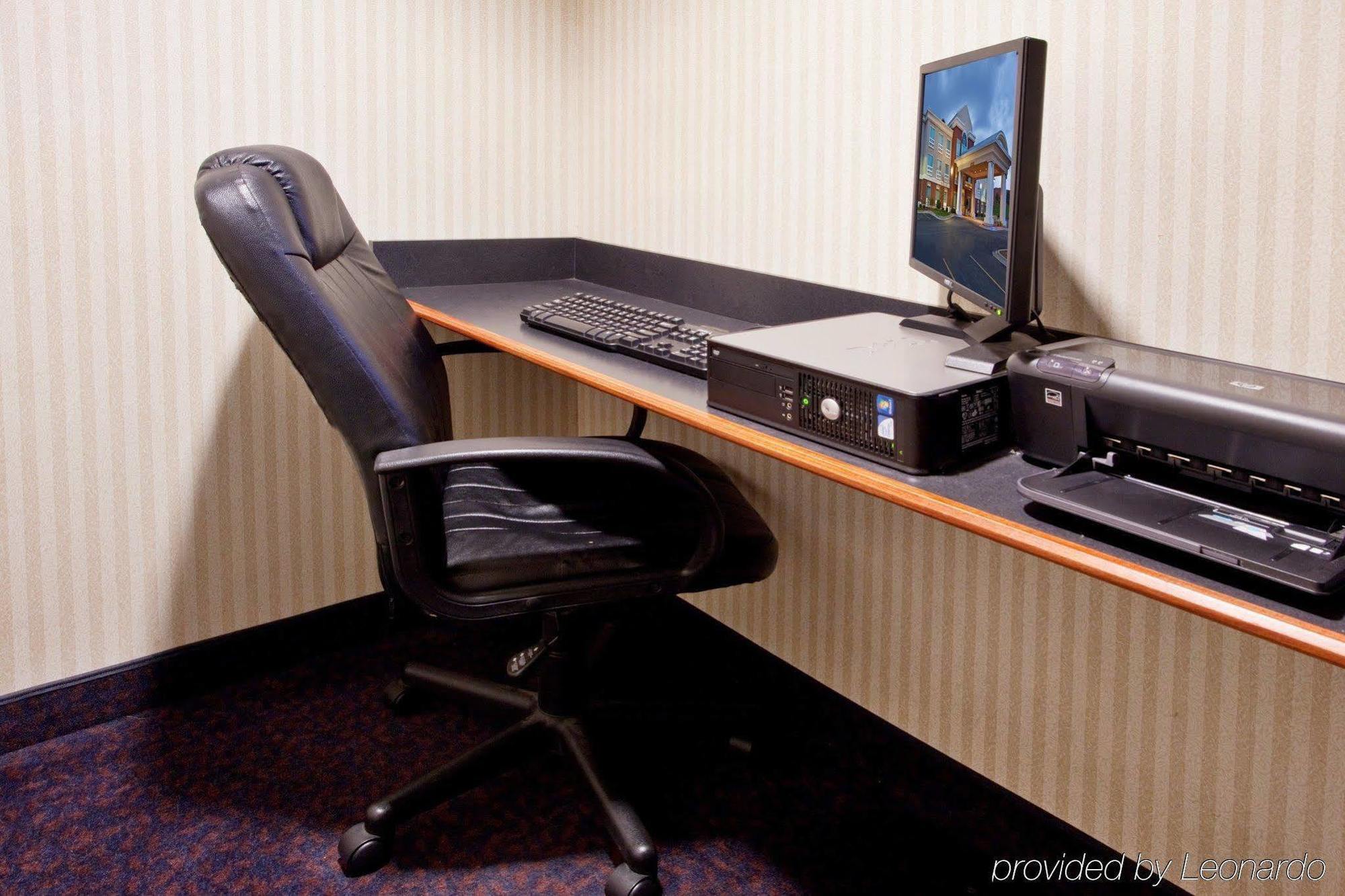 Holiday Inn Express Hotel & Suites Grand Rapids-North By Ihg Einrichtungen foto